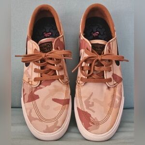 Men's Size 9.5 Nike SB Zoom Stefan Janoski Sneakers